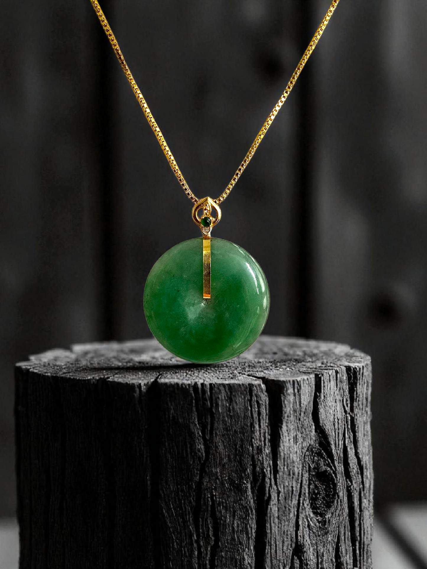 Cheung's Round Donut Burmese A-Jade 22.50 mm Pendant (with 18K Yellow Gold) - HKJSL Certified V2