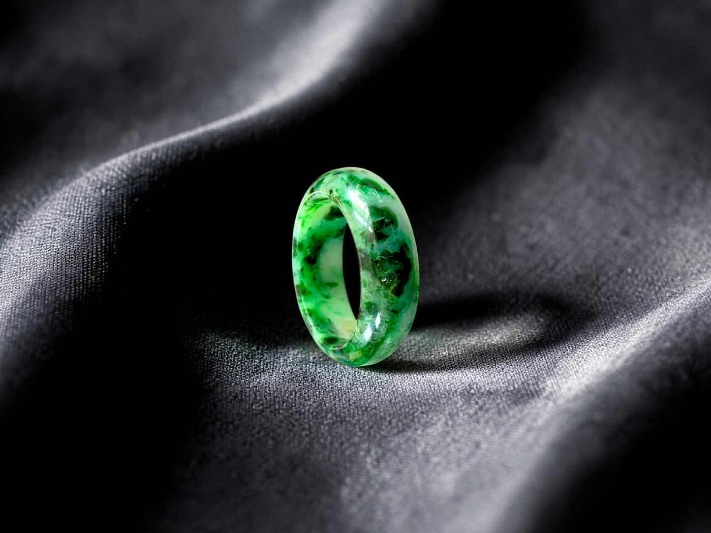 Burmese Flower Green A-Jade Infinity Band Ring - Size US 8 - V10