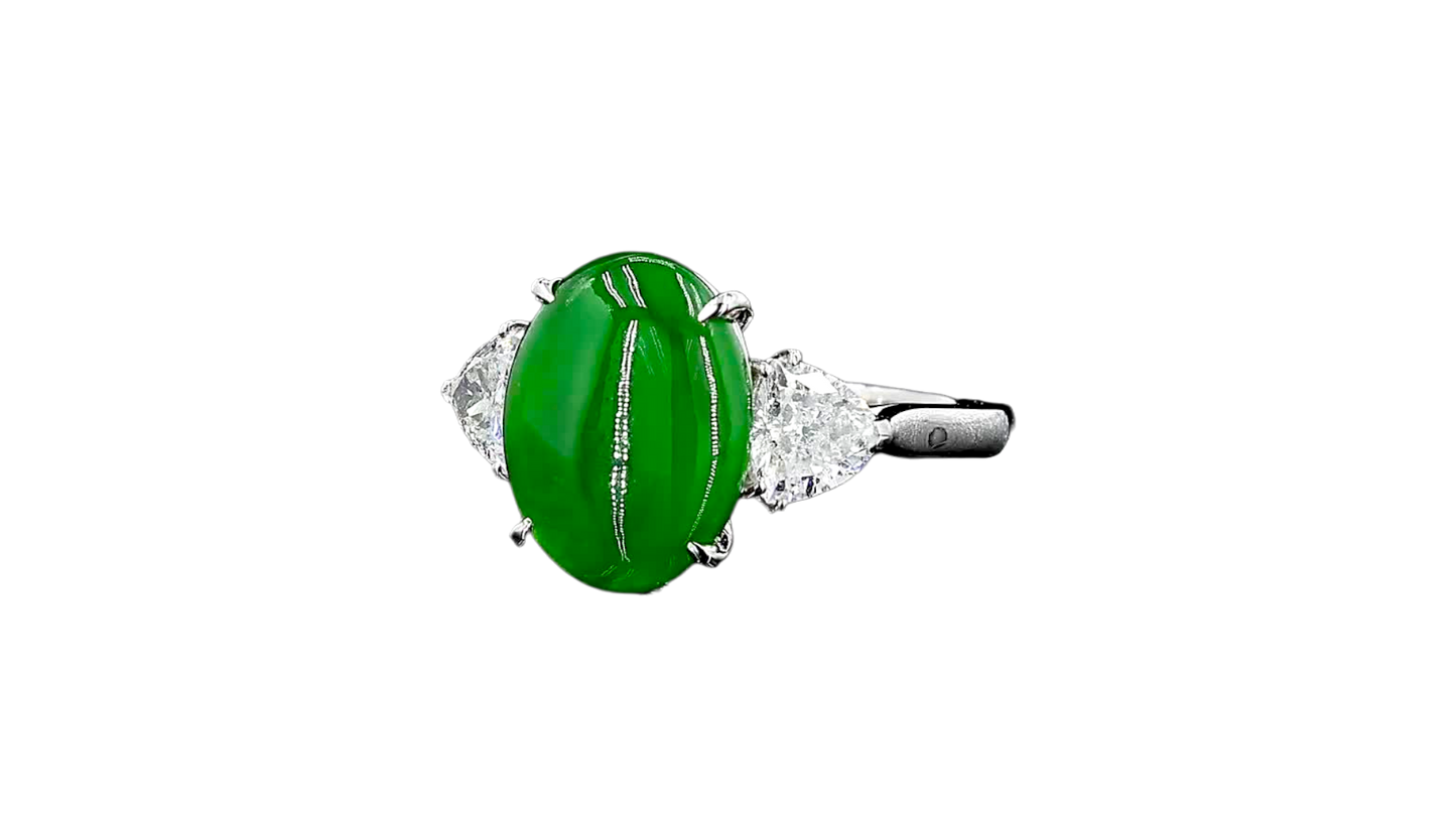 Komagome MADE IN JAPAN Burmese A Jade Statement Ring, with Natural White Diamonds, and Platinum 900 - HKJSL Certified