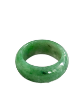 Load image into Gallery viewer, Master&#39;s Burmese A-Jadeite Infinity Band Ring 09001