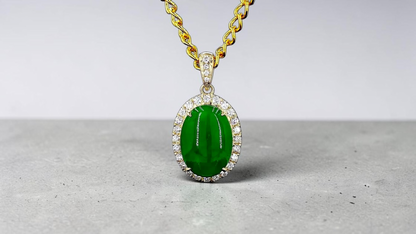 Toyoake MADE IN JAPAN 5.05 cts. Certified Bright Imperial Green Burmese A-Jadeite Pendant (with 18K Yellow Gold and White Diamonds)