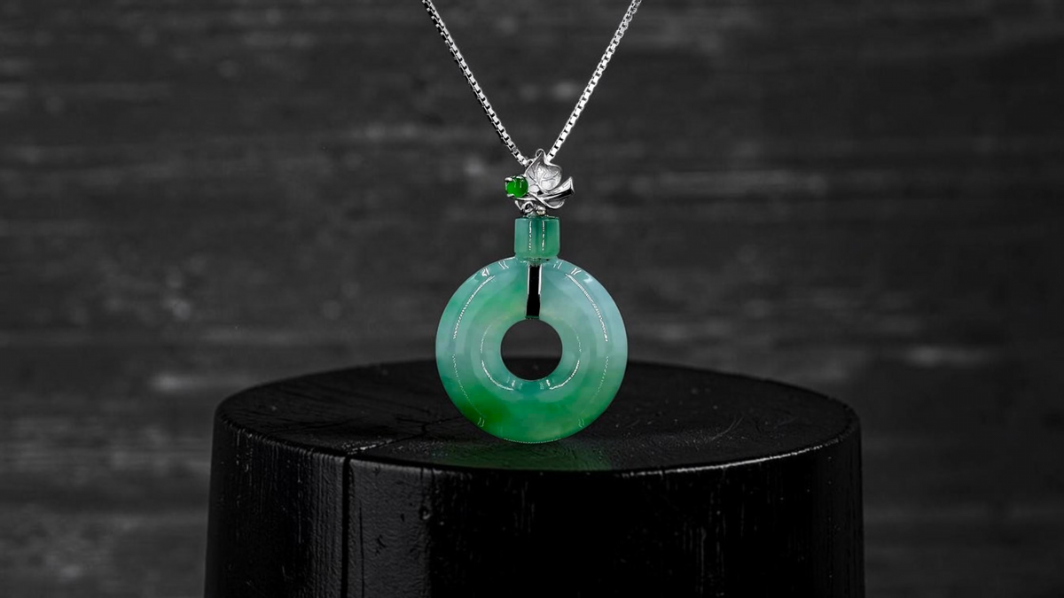 Inzai Round Icy Celadon Green Burmese A-Jadeite 16.00 mm Donut Disc Charm Pendant (with 18K White Gold) - Certified V3