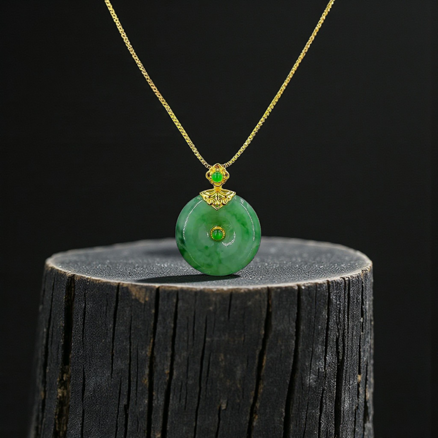Emperors' Round Burmese A-Jadeite 19.50 mm Donut Pendant (with 18K Yellow Gold) - Certified - V10