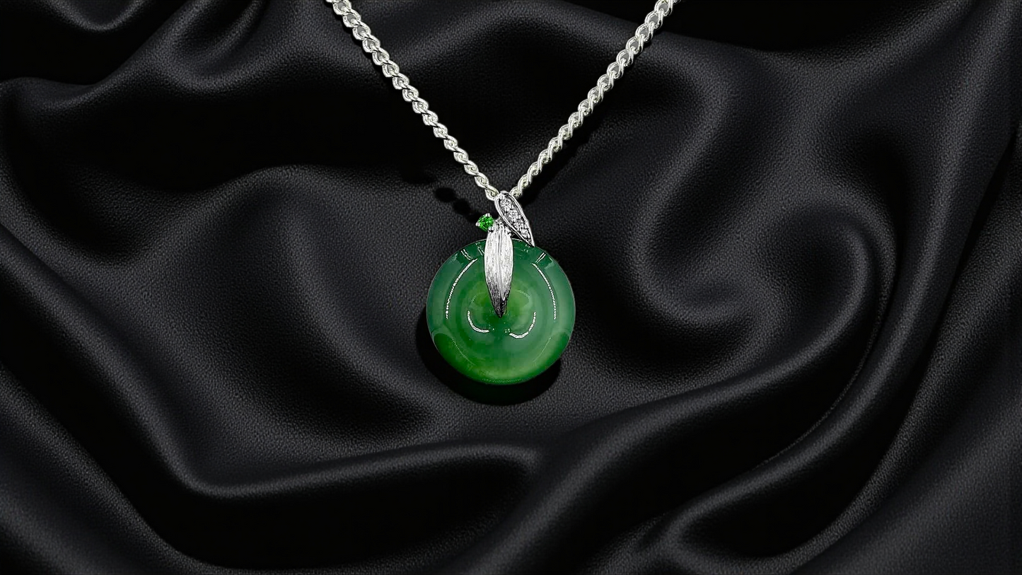 Niseko Round Burmese A-Jadeite 15.00 mm Donut Charm Pendant (with 18K White Gold and White Diamonds) - Certified