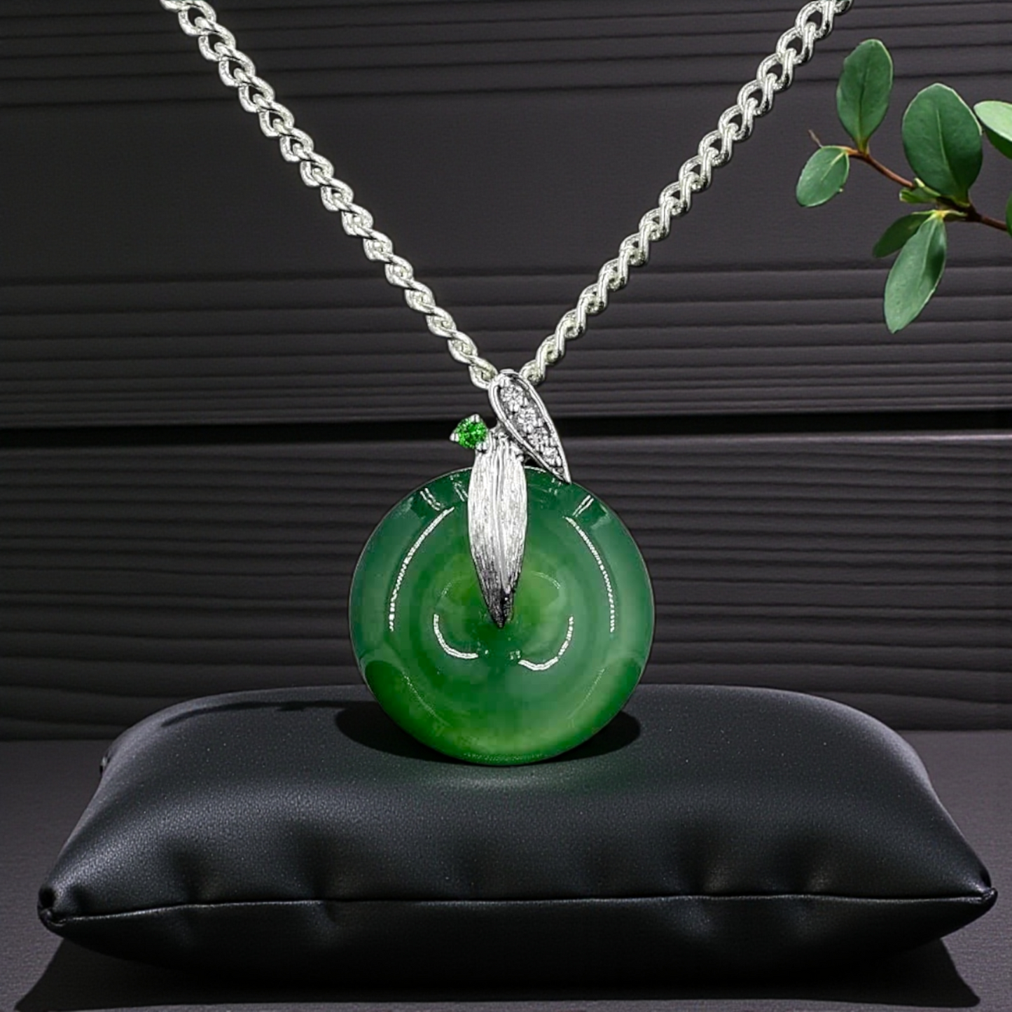 Niseko Round Burmese A-Jadeite 15.00 mm Donut Charm Pendant (with 18K White Gold and White Diamonds) - Certified