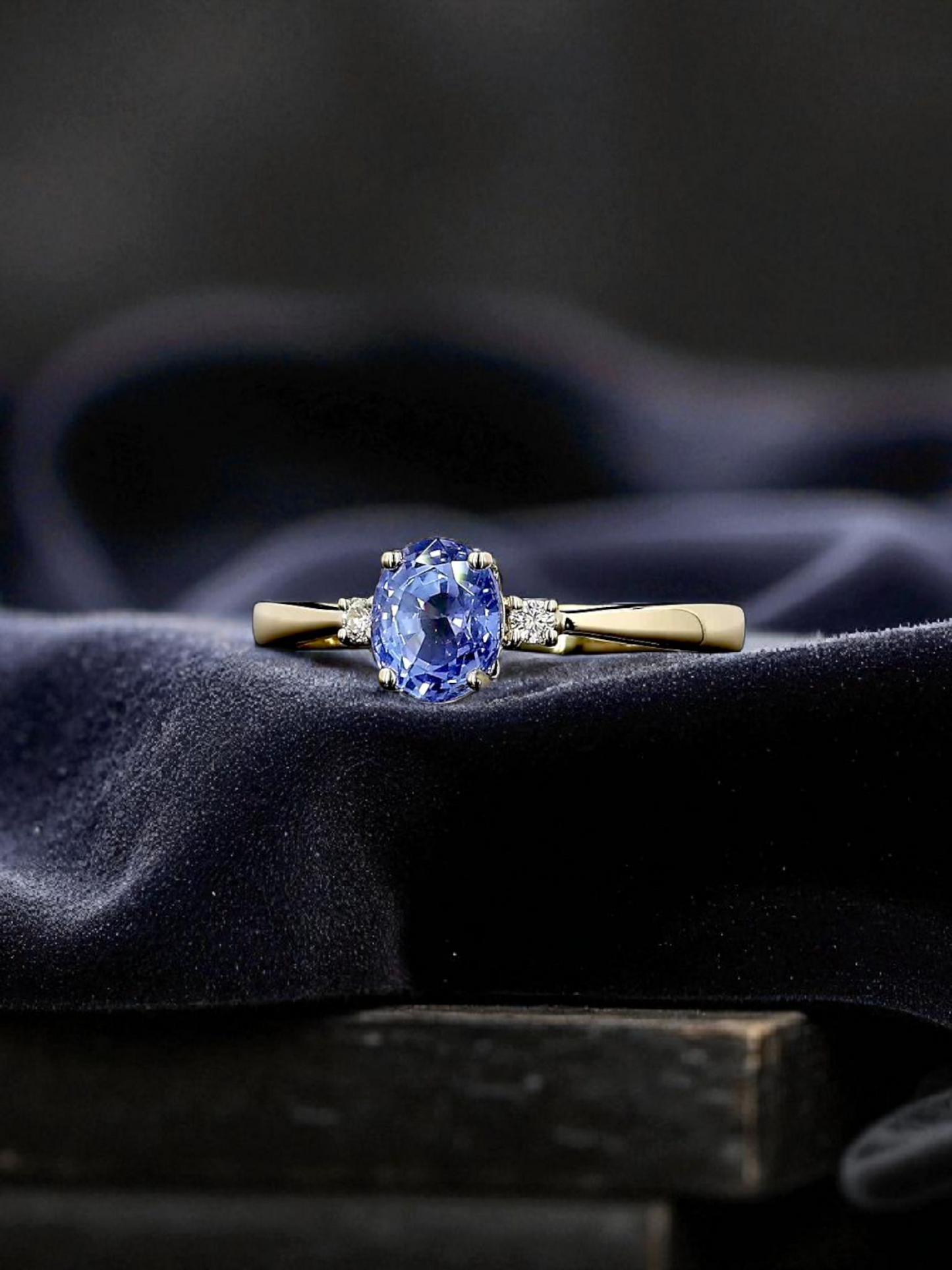 Certified Kyoto Oval Shaped 1.17 cts. No Heat Natural Blue Sapphire Ring with 14K Yellow Gold and White Diamonds Size US 6.5  - R7