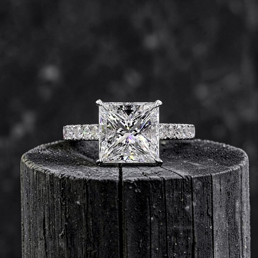 Ohime 4.01 cts. Natural Princess-Cut E i1 Diamond Cocktail Ring with Round White VVS Diamonds and 18K White Gold - GIA Certified-R10