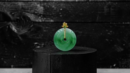 Katagami Round Burmese A-Jadeite 18.50 mm Donut Pendant (with 18K Yellow Gold) - Certified