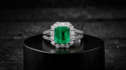 Handa MADE IN JAPAN Certified 2.34 cts. Minor Oil Vivid Green Columbian Emerald Ring with Platinum 900 and White Diamonds Size US6  - R14