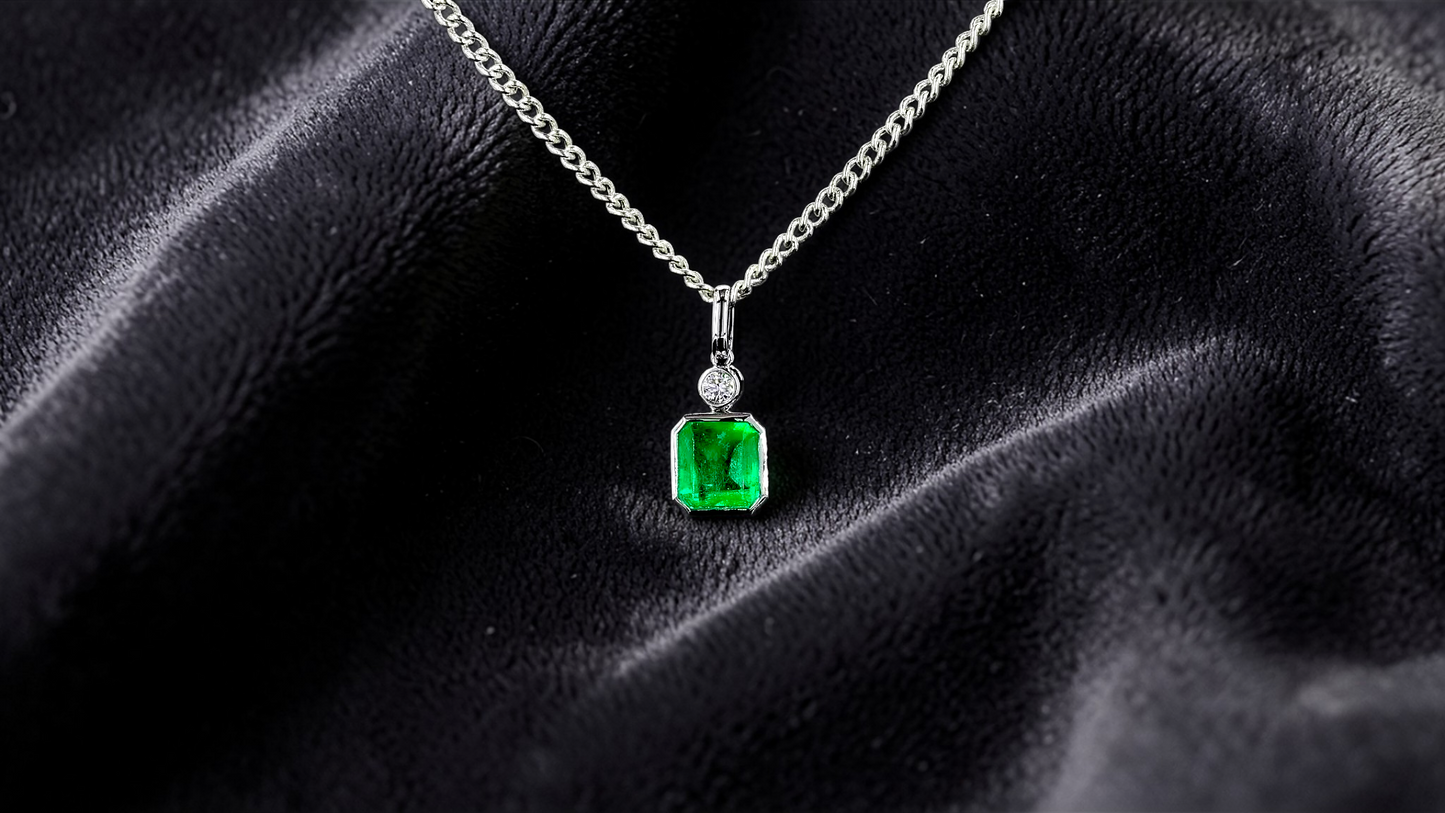 Kariya Certified 1.07 cts. Vivid Green Columbian Emerald Charm Pendant with 18K White Gold and White Diamonds - V1