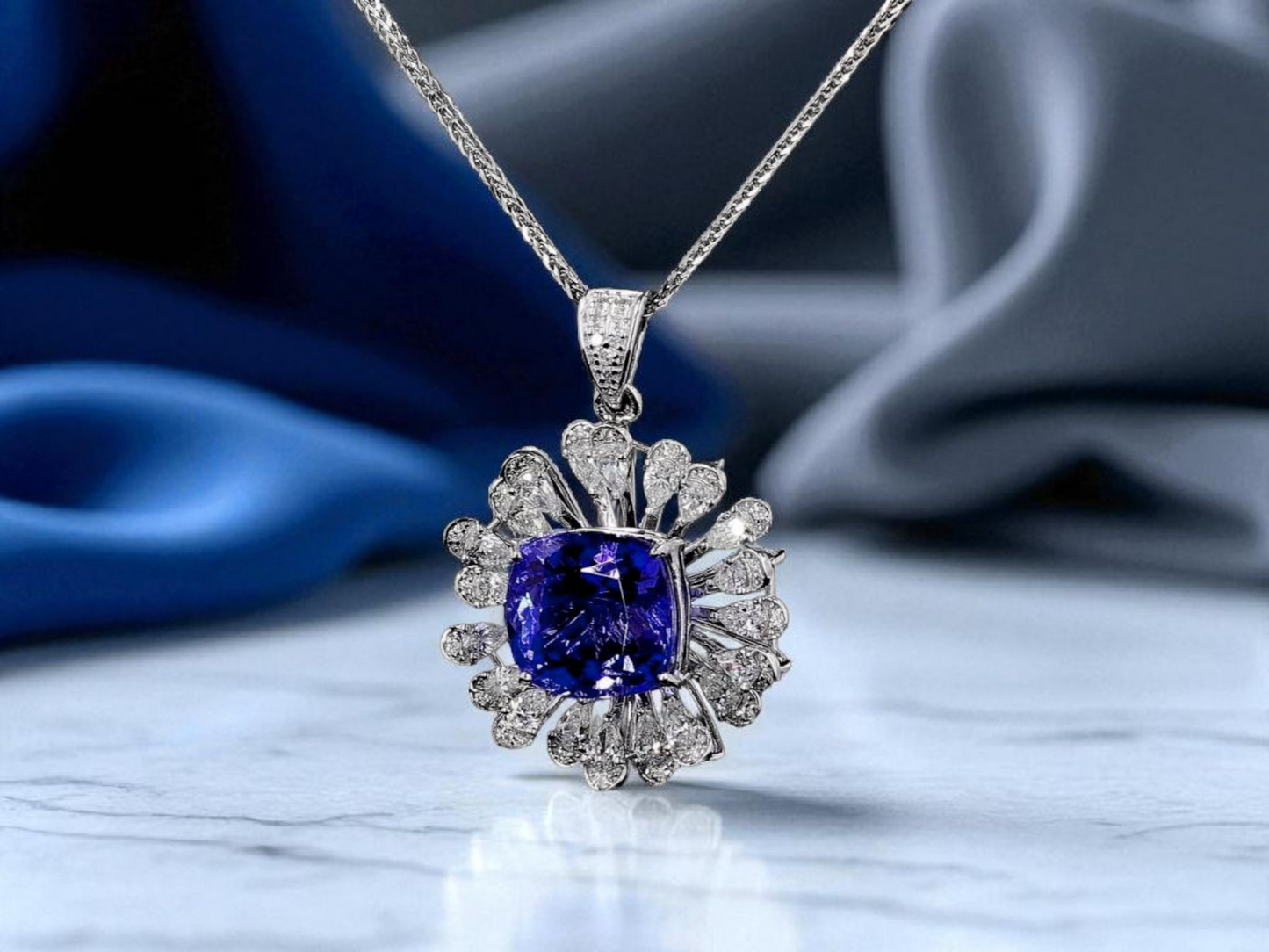 Teramo (4.94 cts.) Tanzanite and Natural Diamonds Pendant (with 18K White Gold)  - P3045
