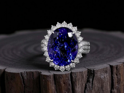 Avellino (13.50 cts.) Tanzanite and Natural Diamonds Ring (with 18K White Gold) -R3955