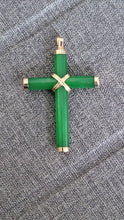 Load image into Gallery viewer, Xi&#39;an Tai Jade Cross Pendant (with 14K Gold)