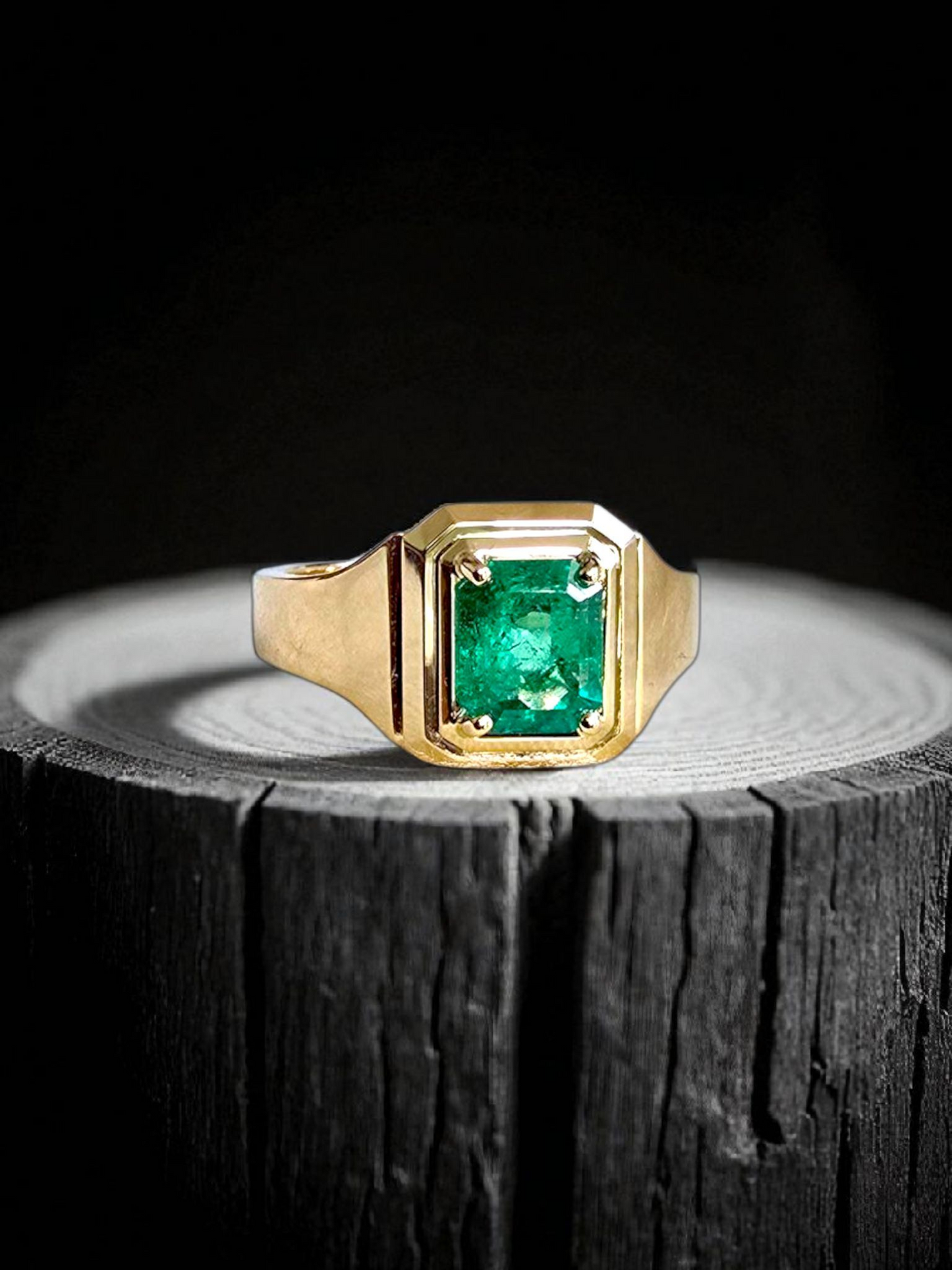 Certified Natural Columbian Emerald 1.72 cts (Vivid Green) Men's Ring with 14K Yellow Gold - Size US 9 - R6