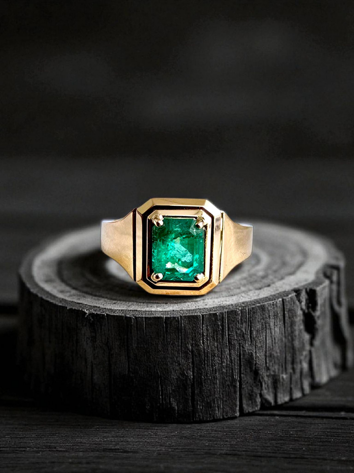 Certified Natural Columbian Emerald 1.72 cts (Vivid Green) Men's Ring with 14K Yellow Gold - Size US 9 - R6