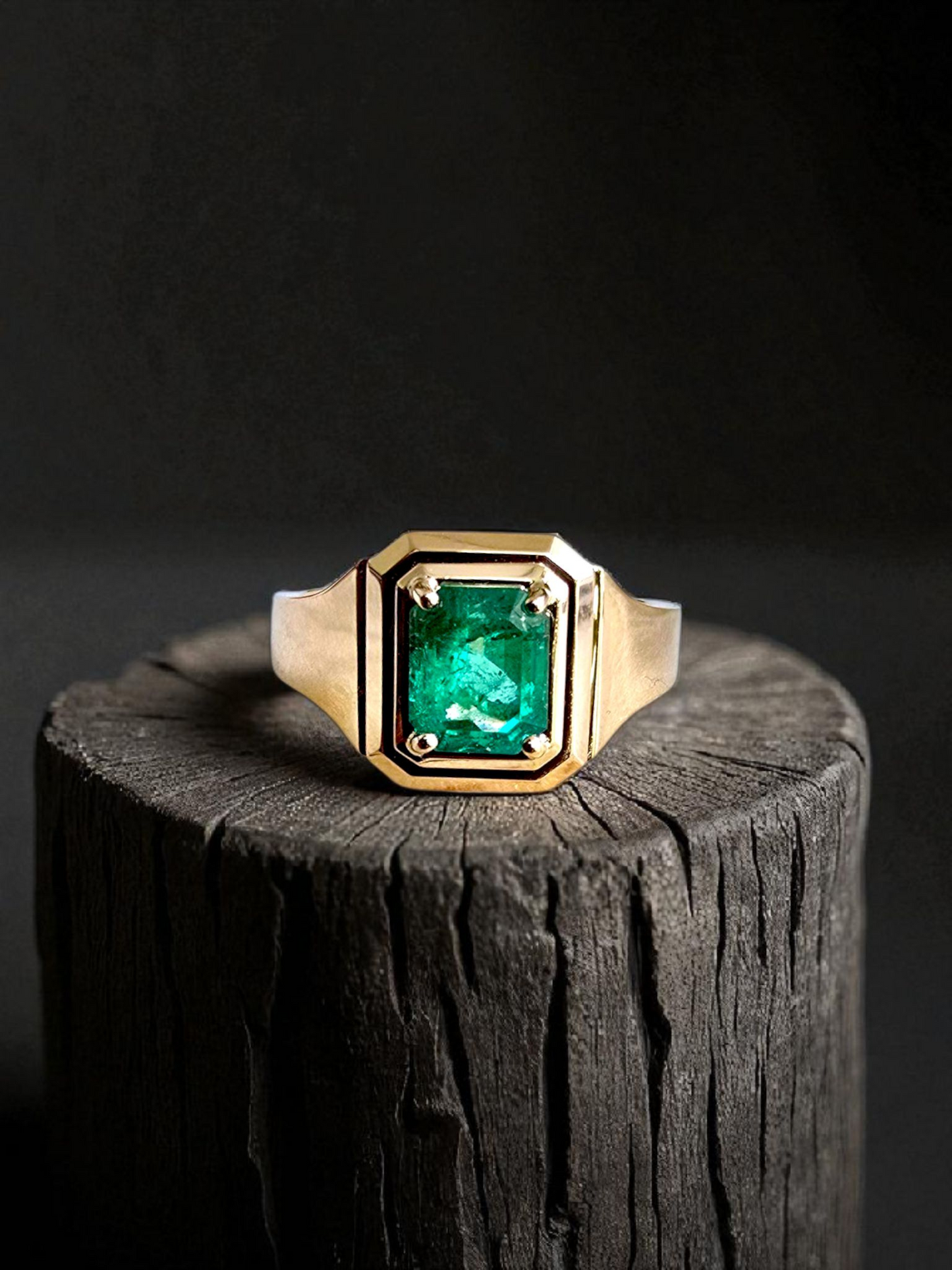 Certified Natural Columbian Emerald 1.72 cts (Vivid Green) Men's Ring with 14K Yellow Gold - Size US 9 - R6