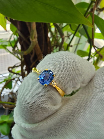 Certified Kyoto Oval Shaped 1.17 cts. No Heat Natural Blue Sapphire Ring with 14K Yellow Gold and White Diamonds Size US 6.5  - R7