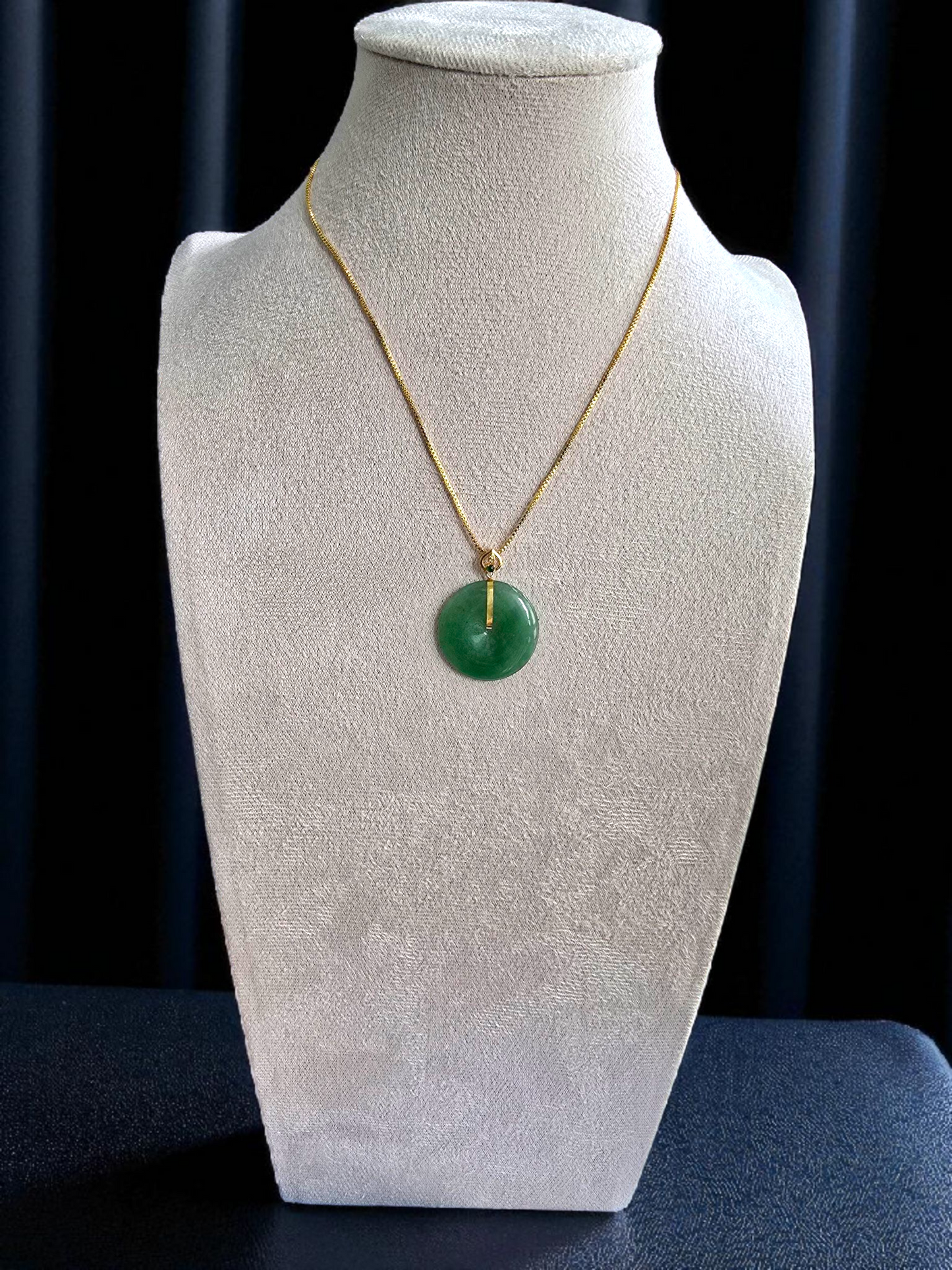 Cheung's Round Donut Burmese A-Jade 22.50 mm Pendant (with 18K Yellow Gold) - HKJSL Certified V2
