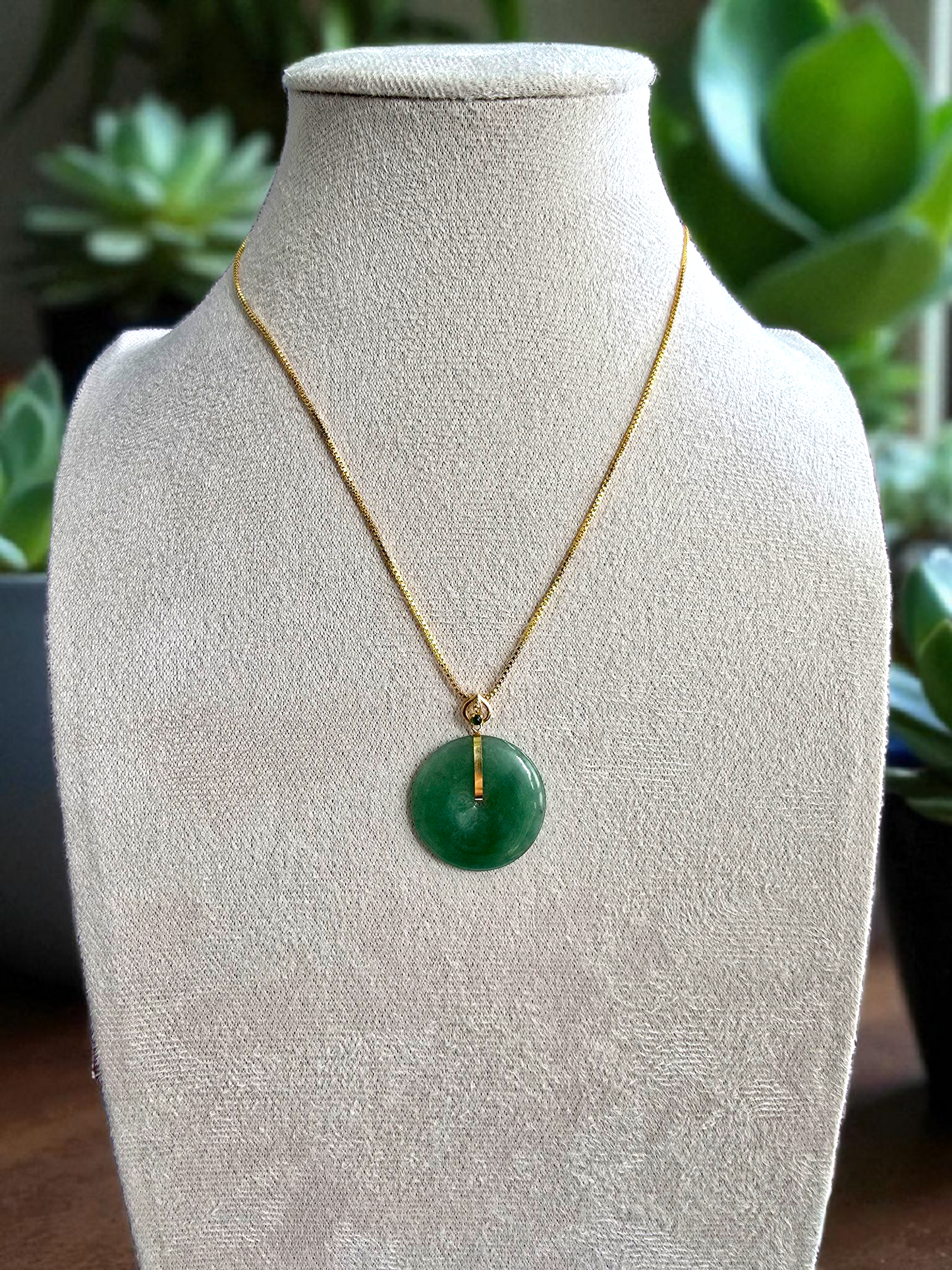 Cheung's Round Donut Burmese A-Jade 22.50 mm Pendant (with 18K Yellow Gold) - HKJSL Certified V2