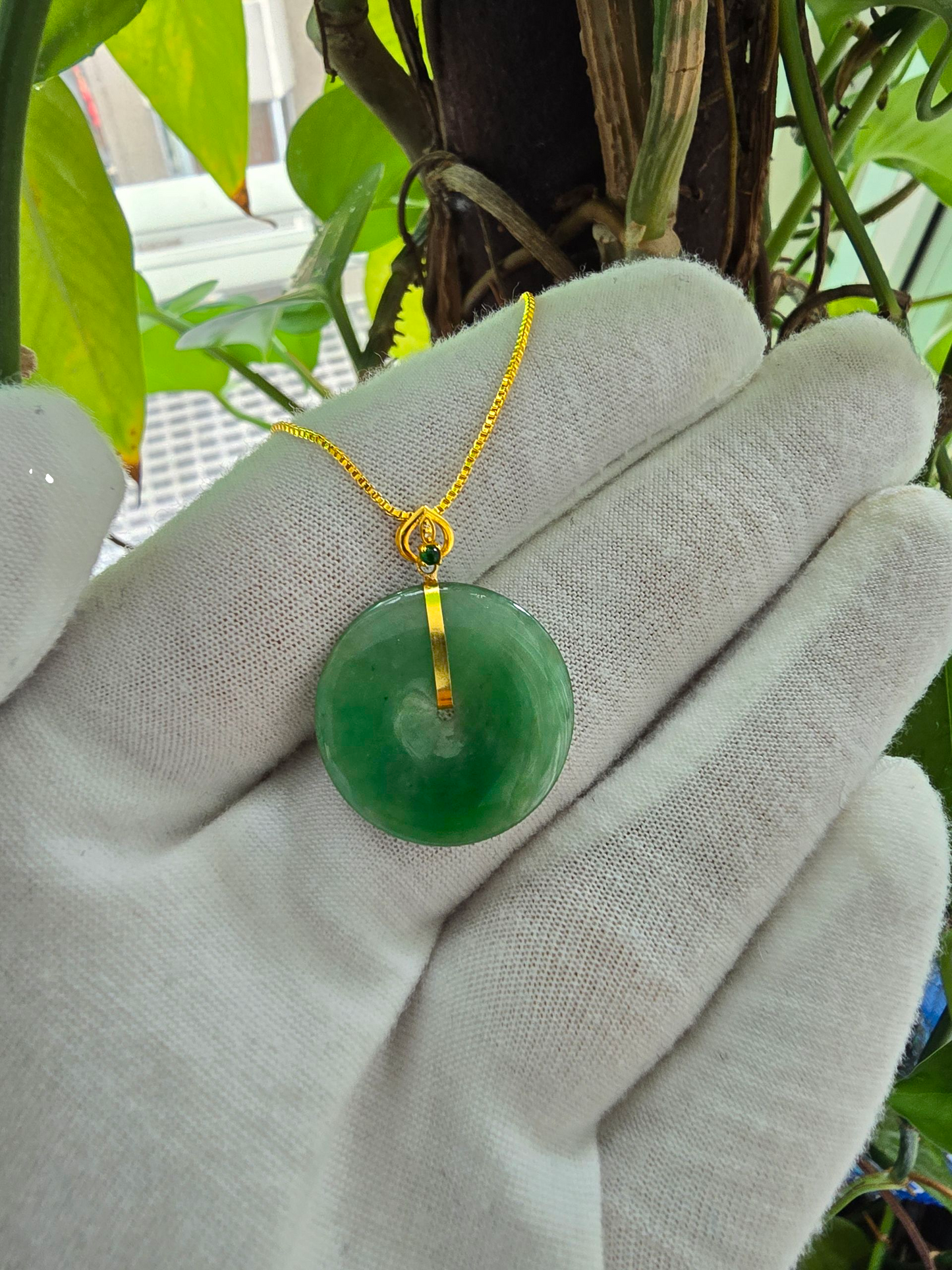 Cheung's Round Donut Burmese A-Jade 22.50 mm Pendant (with 18K Yellow Gold) - HKJSL Certified V2