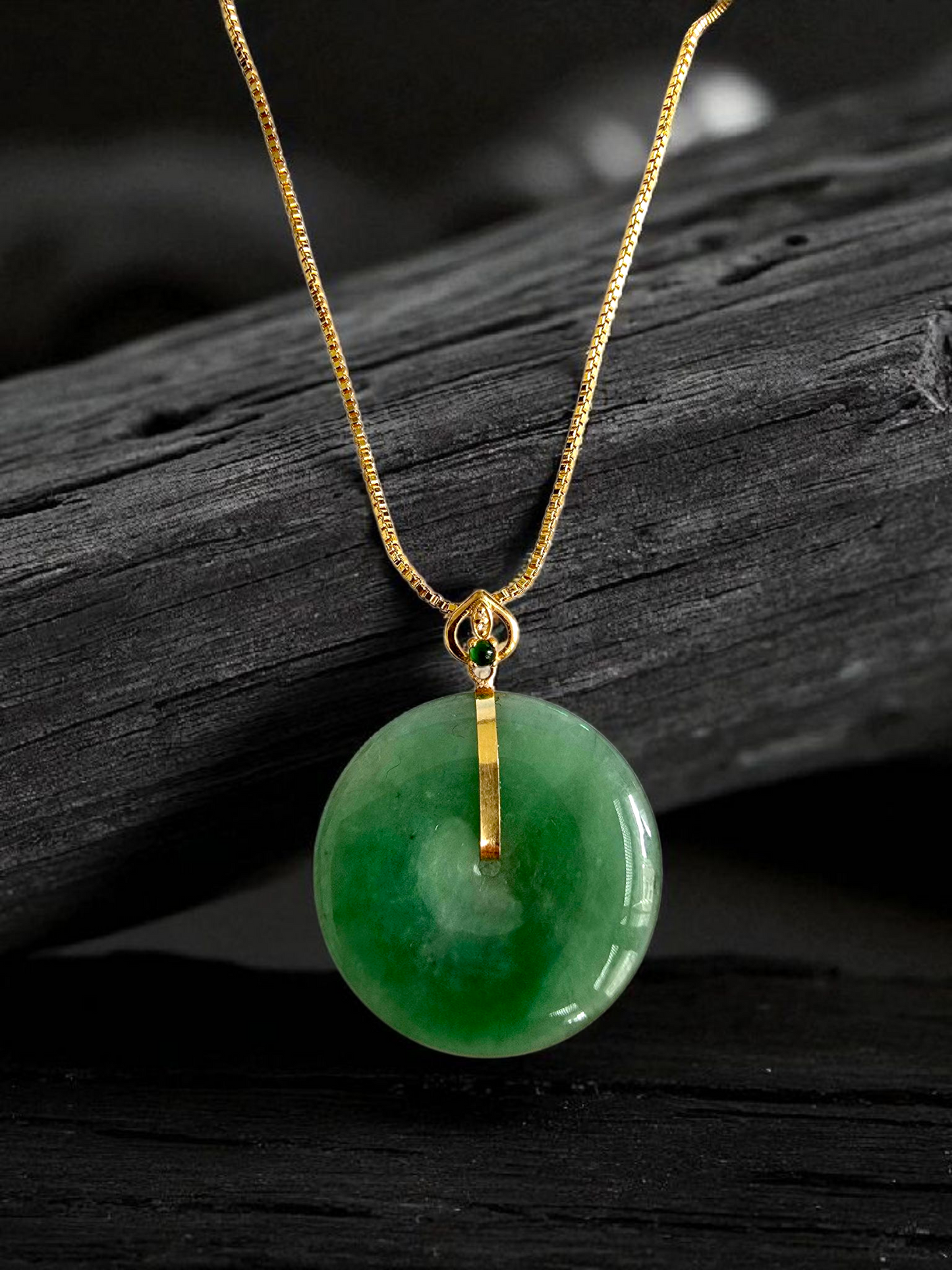 Cheung's Round Donut Burmese A-Jade 22.50 mm Pendant (with 18K Yellow Gold) - HKJSL Certified V2