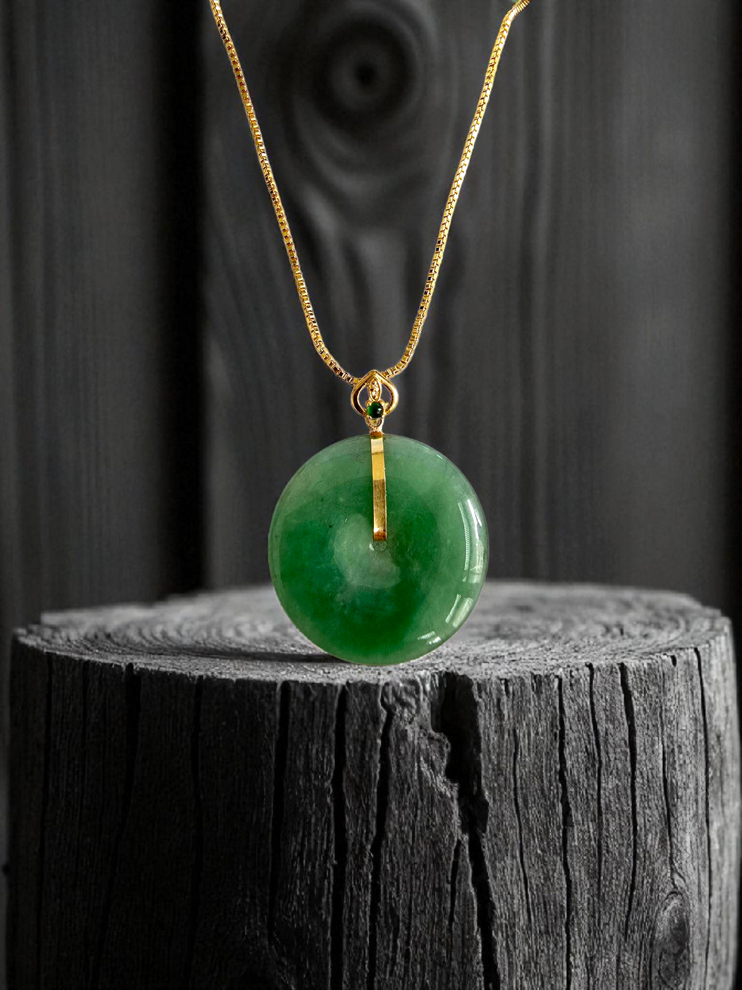 Cheung's Round Donut Burmese A-Jade 22.50 mm Pendant (with 18K Yellow Gold) - HKJSL Certified V2