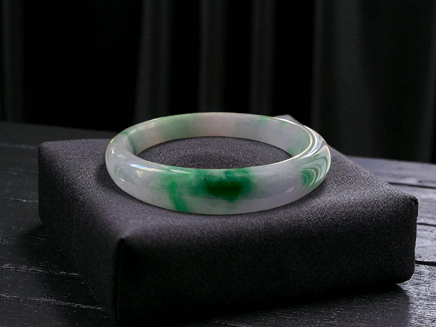 Earth's (MADE IN JAPAN) Burmese Green and Lavender A-Jade Round Bangle Bracelet - Certified 08831