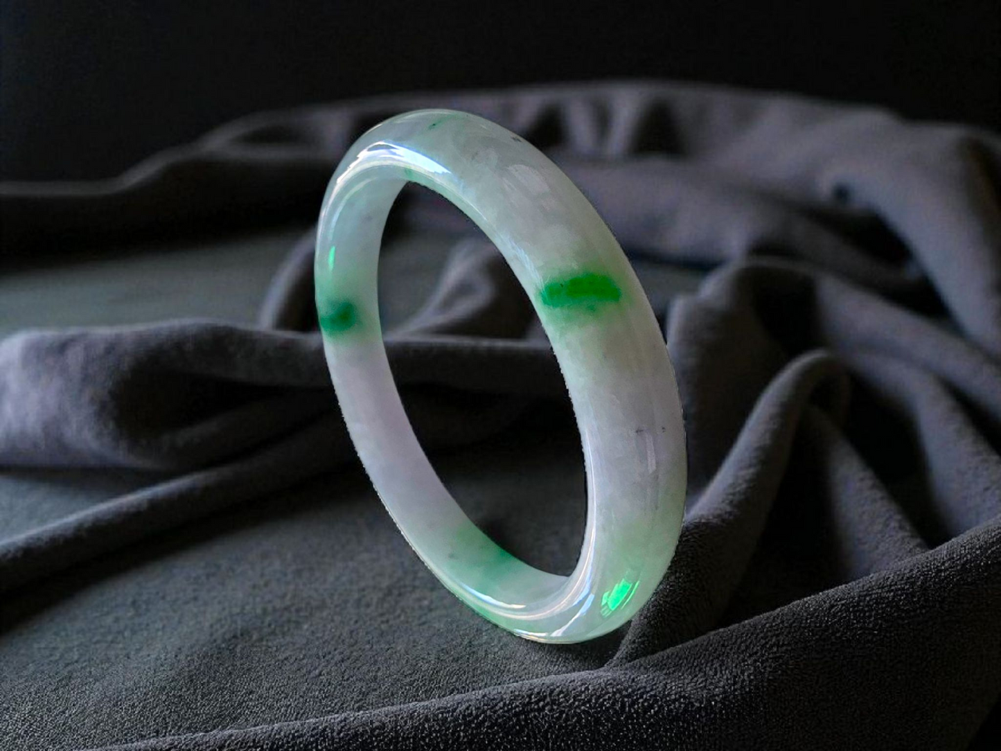 Earth's (MADE IN JAPAN) Burmese Green and Lavender A-Jade Round Bangle Bracelet - Certified 08832