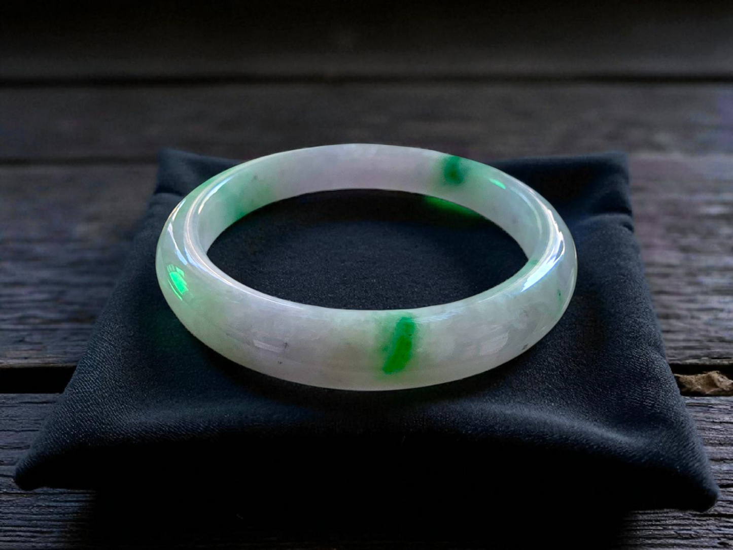 Earth's (MADE IN JAPAN) Burmese Green and Lavender A-Jade Round Bangle Bracelet - Certified 08832