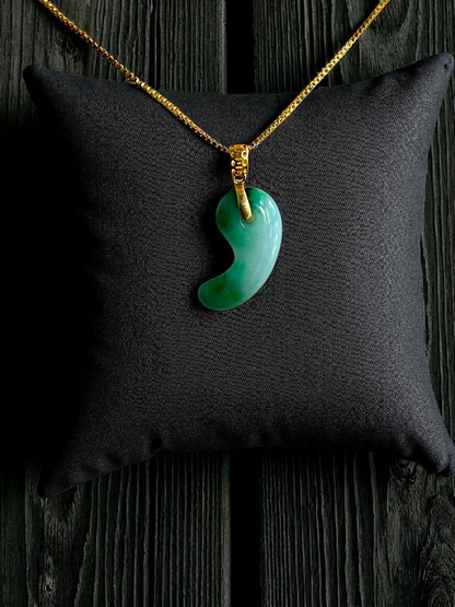 Ginza Magatama (MADE IN JAPAN) Burmese A-Jadeite Charm Pendant (with 18K Yellow Gold) - Certified - V1