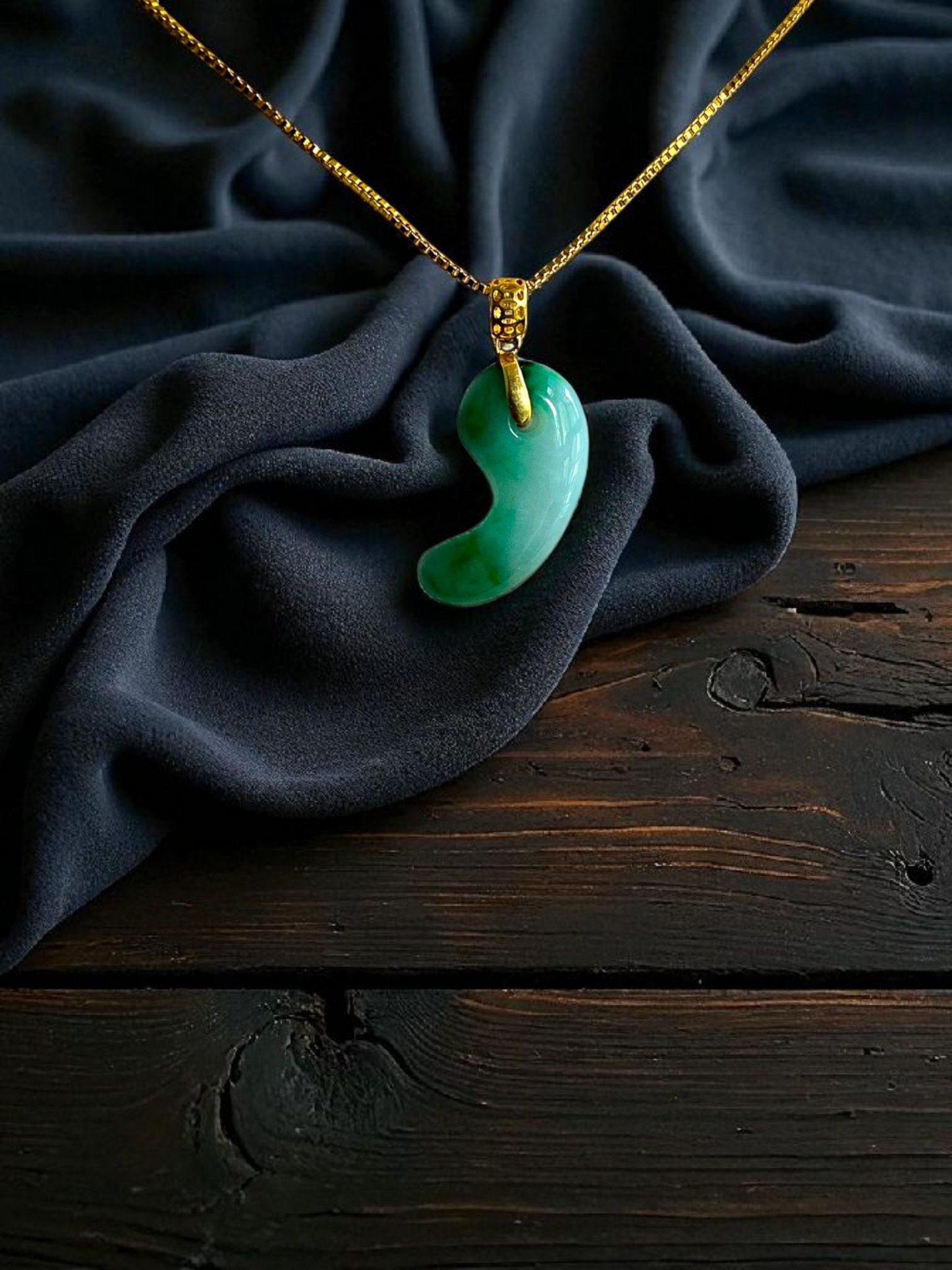 Ginza Magatama (MADE IN JAPAN) Burmese A-Jadeite Charm Pendant (with 18K Yellow Gold) - Certified - V1