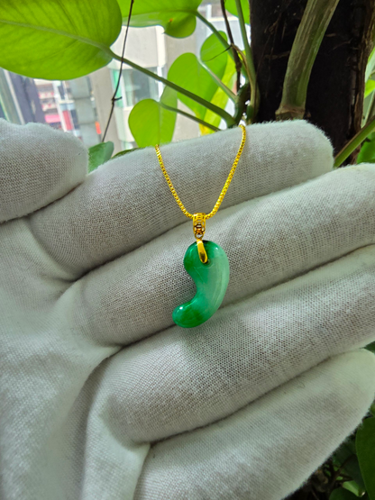 Ginza Magatama (MADE IN JAPAN) Burmese A-Jadeite Charm Pendant (with 18K Yellow Gold) - Certified - V1