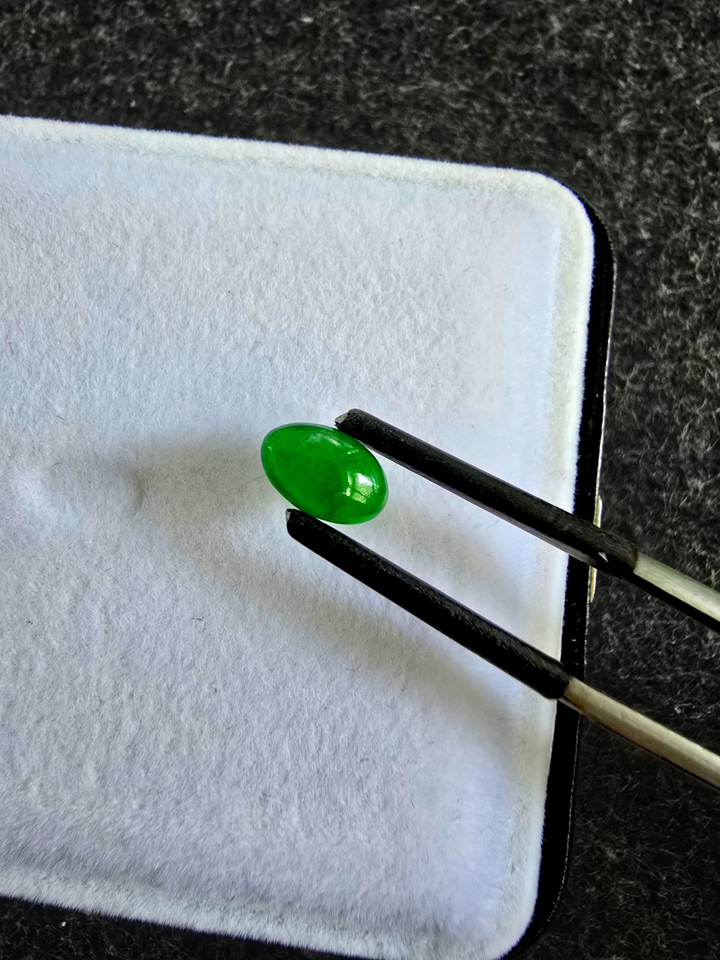 Certified MADE IN JAPAN 1.08 cts. Bright Green Burmese A-Jadeite Oval Cabochon Loose Stone LS19
