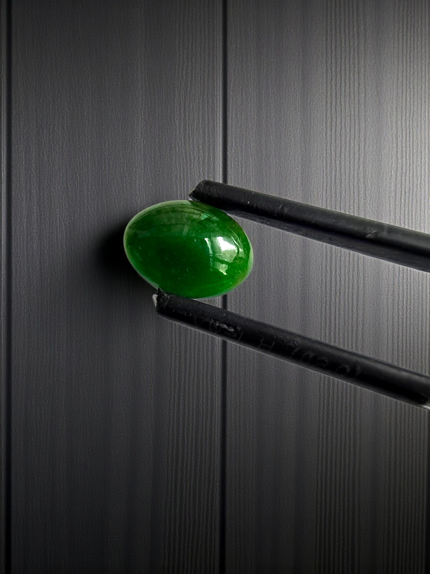 Certified MADE IN JAPAN 1.75 cts. Deep Green Burmese A-Jadeite Oval Cabochon Loose Stone LS20