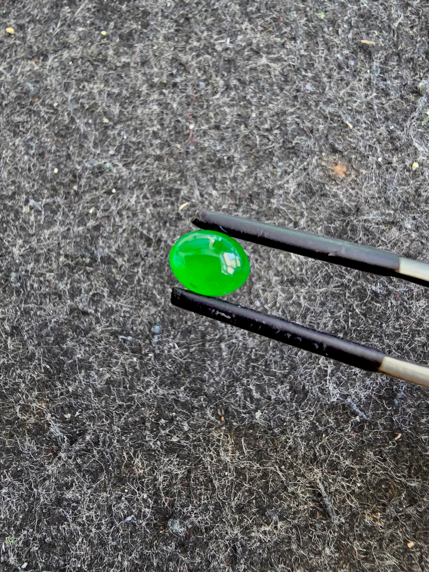 Certified MADE IN JAPAN 1.16 cts. Bright Green Burmese A-Jadeite Oval Cabochon Loose Stone LS21