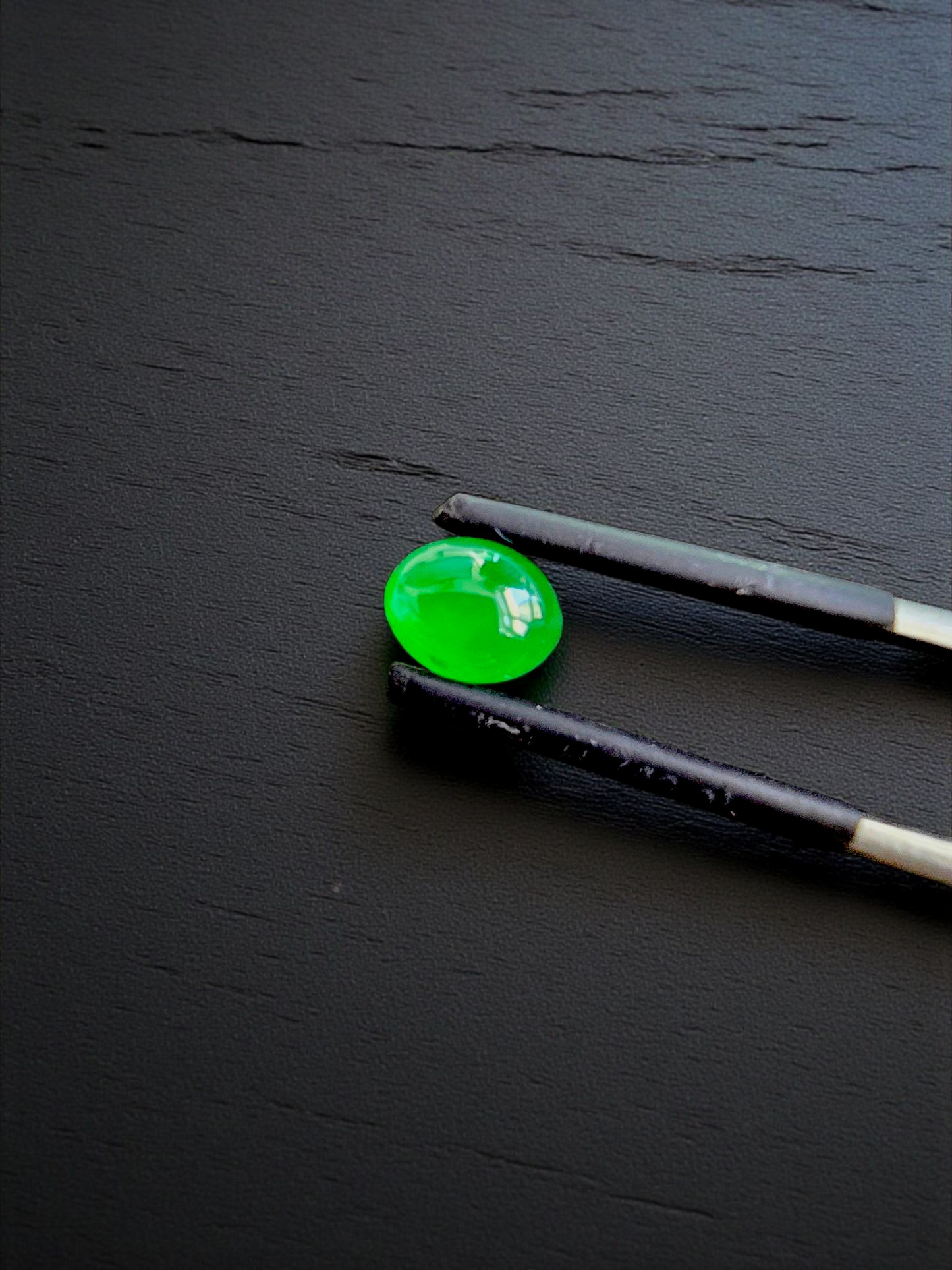 Certified MADE IN JAPAN 1.16 cts. Bright Green Burmese A-Jadeite Oval Cabochon Loose Stone LS21