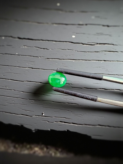 Certified MADE IN JAPAN 1.05 cts. Bright Green Burmese A-Jadeite Oval Cabochon Loose Stone LS22