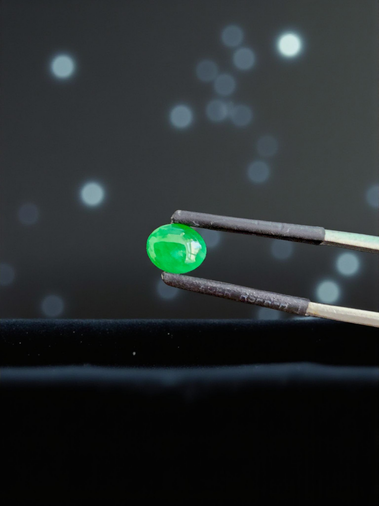 Certified MADE IN JAPAN 1.05 cts. Bright Green Burmese A-Jadeite Oval Cabochon Loose Stone LS22