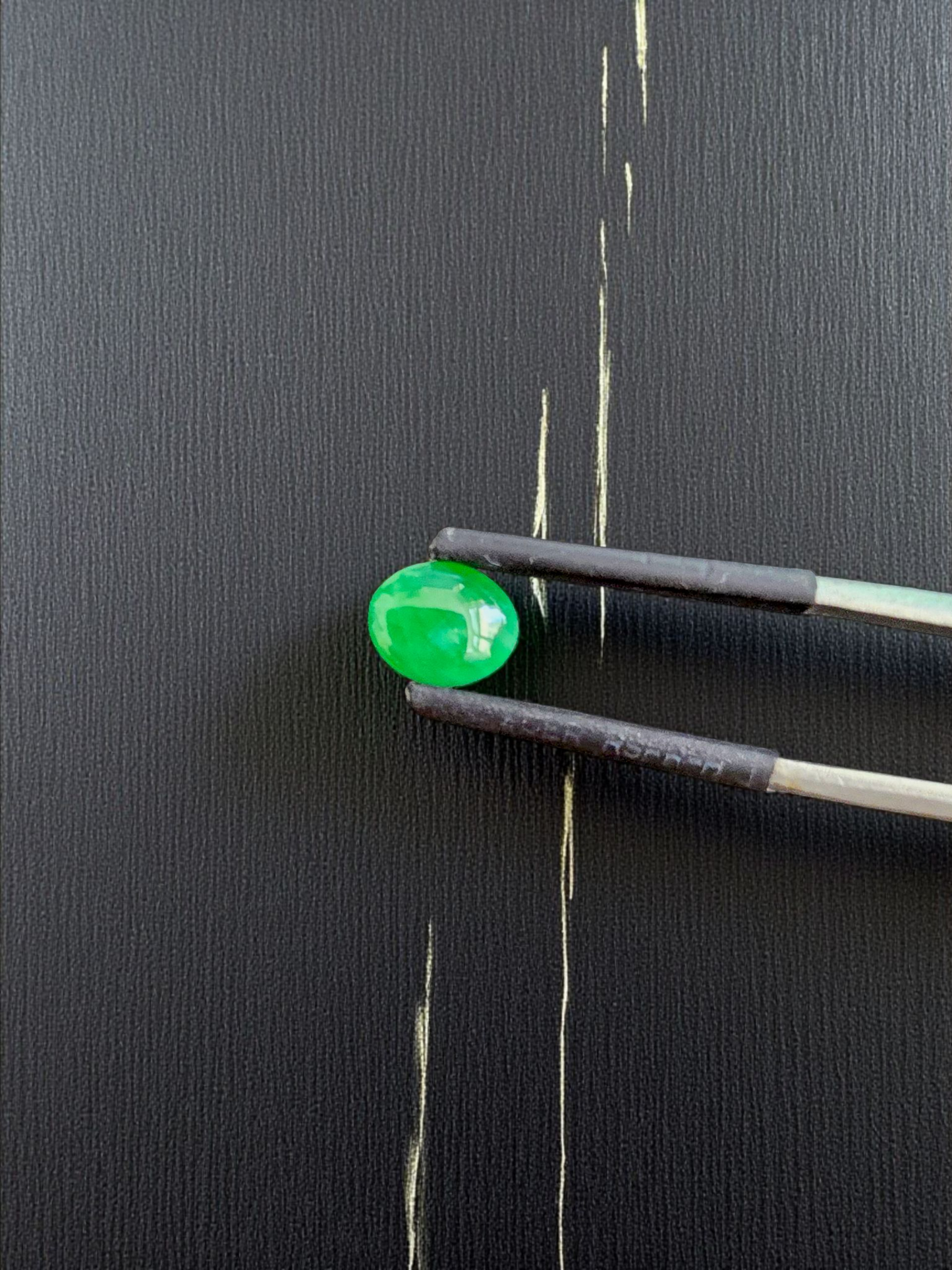 Certified MADE IN JAPAN 1.05 cts. Bright Green Burmese A-Jadeite Oval Cabochon Loose Stone LS22