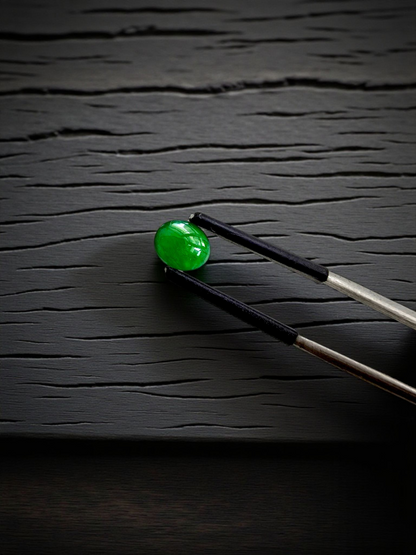 Certified MADE IN JAPAN 1.05 cts. Bright Green Burmese A-Jadeite Oval Cabochon Loose Stone LS22