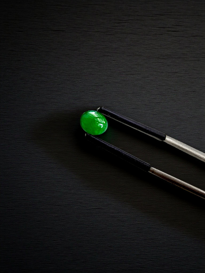 Certified MADE IN JAPAN 1.05 cts. Bright Green Burmese A-Jadeite Oval Cabochon Loose Stone LS22