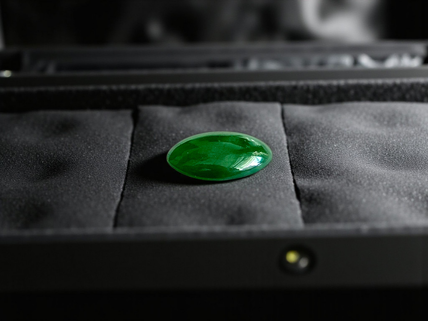 Certified MADE IN JAPAN 1.05 cts. Bright Green Burmese A-Jadeite Oval Cabochon Loose Stone LS22