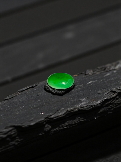 Certified MADE IN JAPAN 1.74 cts. Bright Green Burmese A-Jadeite Oval Cabochon Loose Stone LS23