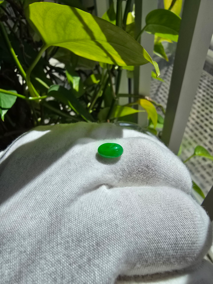 Certified MADE IN JAPAN 1.74 cts. Bright Green Burmese A-Jadeite Oval Cabochon Loose Stone LS23