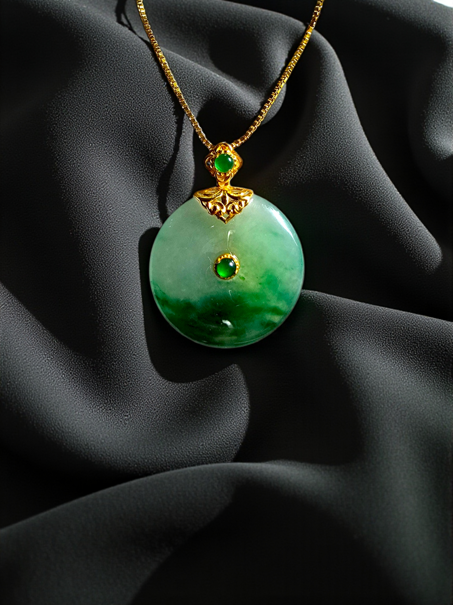 Emperors' Round Burmese A-Jadeite 21.00 mm Donut Pendant (with 18K Yellow Gold) - Certified - V11