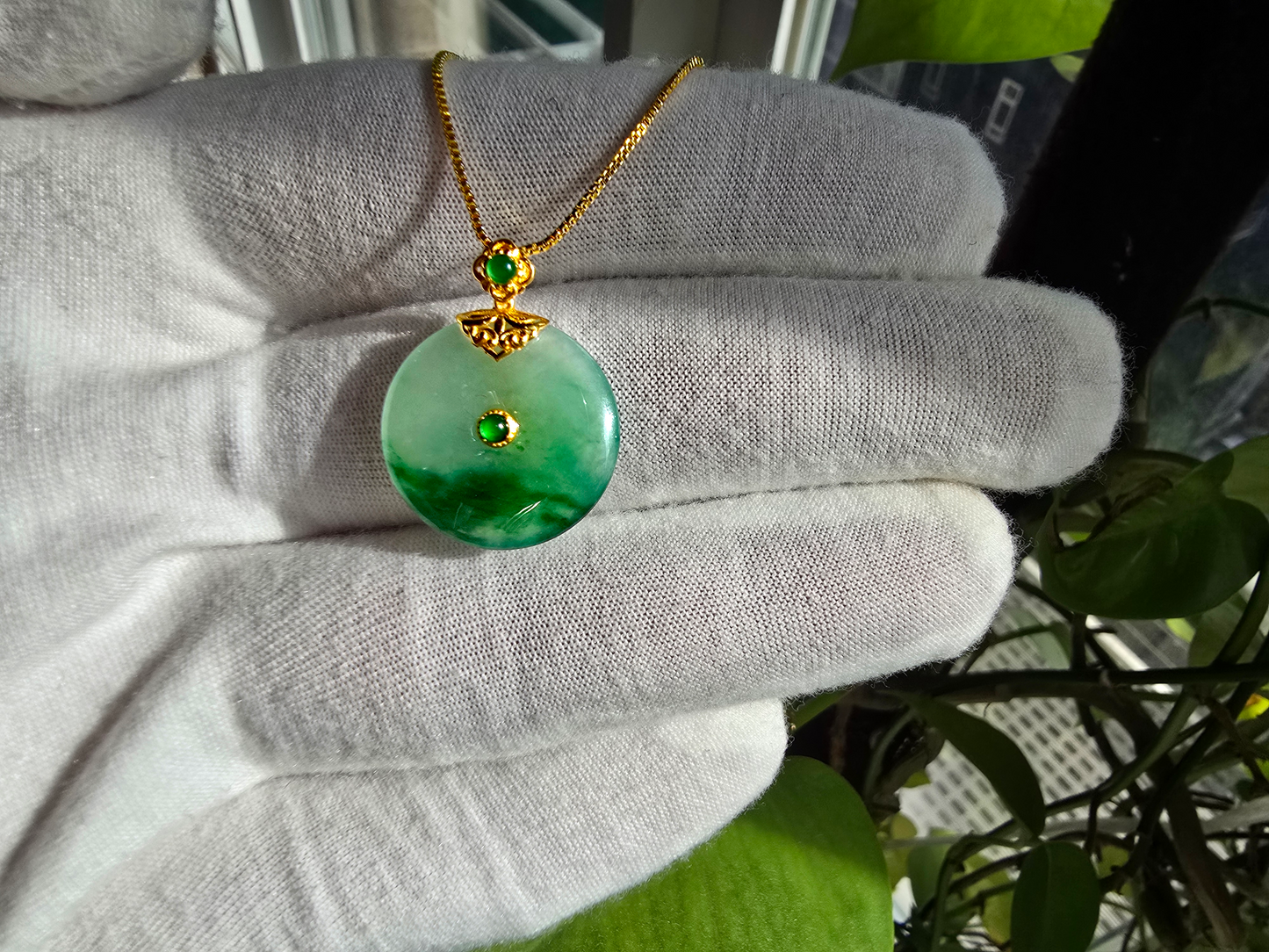 Emperors' Round Burmese A-Jadeite 21.00 mm Donut Pendant (with 18K Yellow Gold) - Certified - V11