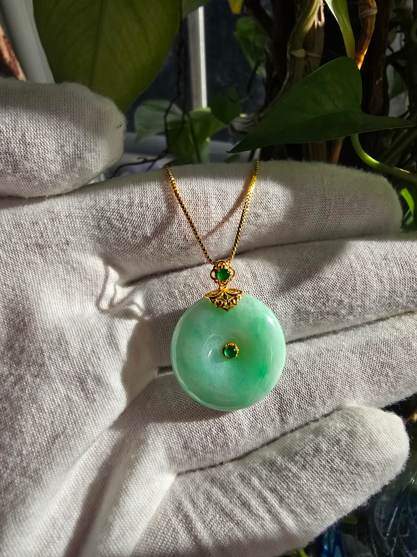 Emperors' Round Burmese A-Jadeite 24.00 mm Donut Pendant (with 18K Yellow Gold) - Certified - V12