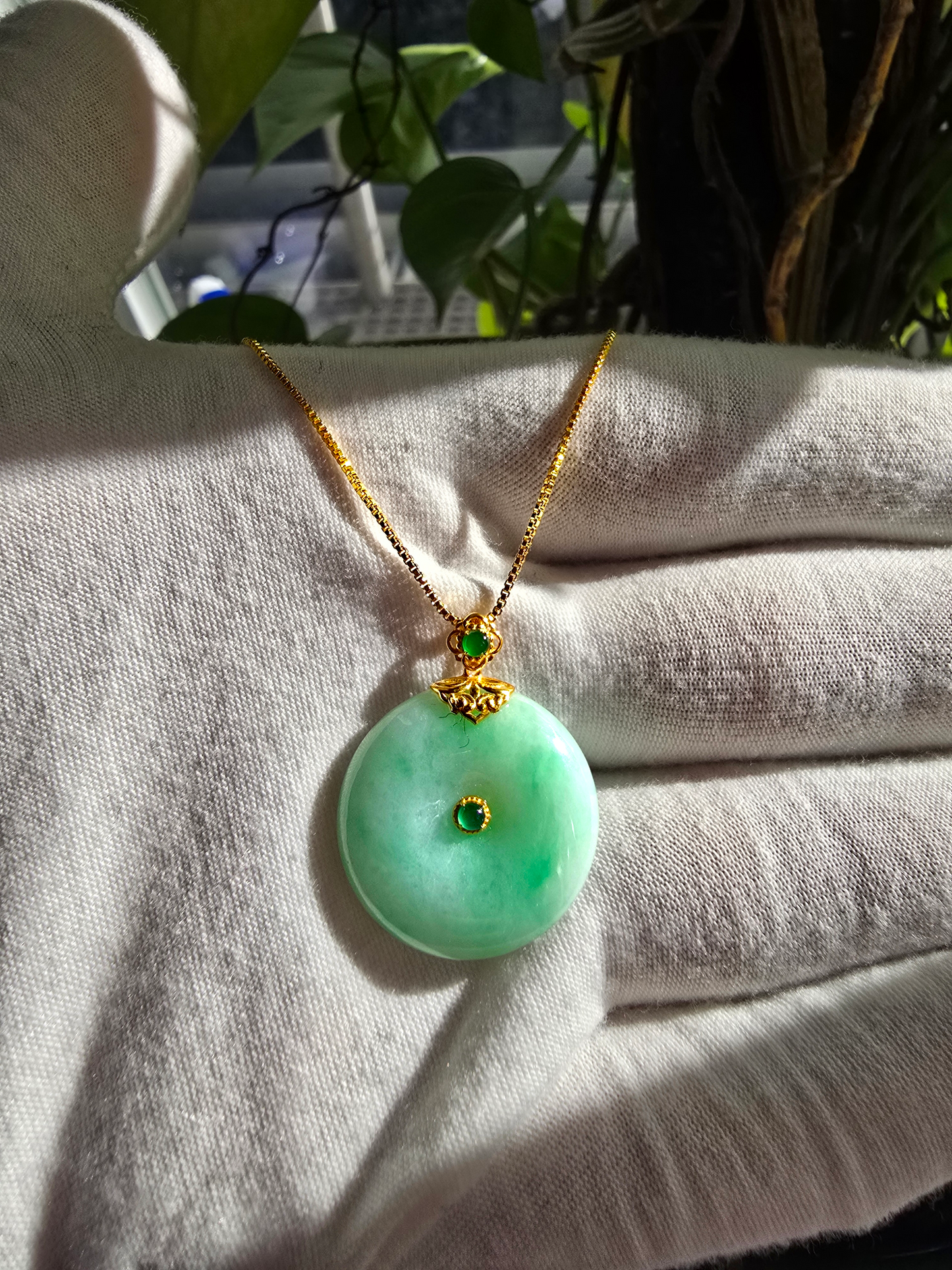 Emperors' Round Burmese A-Jadeite 24.00 mm Donut Pendant (with 18K Yellow Gold) - Certified - V12
