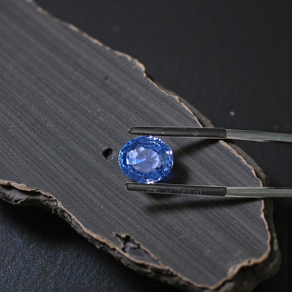 GIA Certified 5.60 cts. No Heat Blue Sapphire (Sri Lankan/Ceylon) Loupe Clean Loose Stone LS25