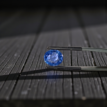 GIA Certified 5.60 cts. No Heat Blue Sapphire (Sri Lankan/Ceylon) Loupe Clean Loose Stone LS25